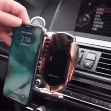 Load image into Gallery viewer, Solucaos™ Fast Wireless Charger